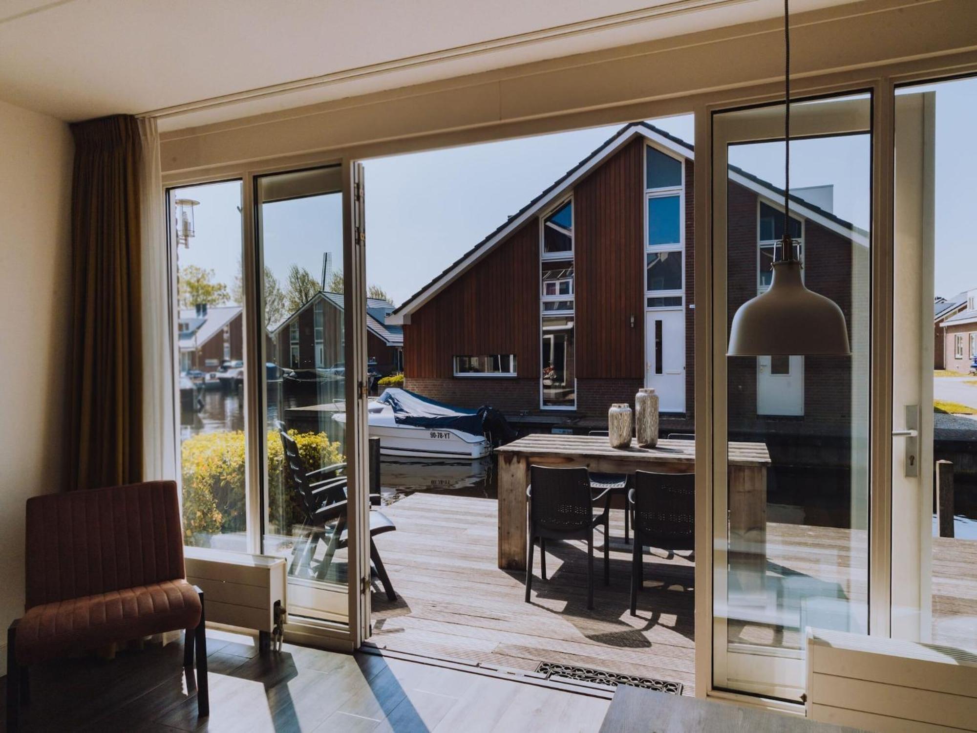 Lake-View Apartment Close To Amsterdam Uitgeest Exterior photo